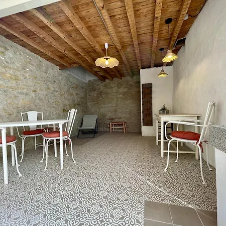 Maison Du Canal Avec Cour Privee بيت للعطل *